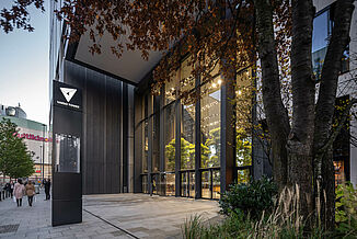 Entrée de la Varso Tower à Varsovie.