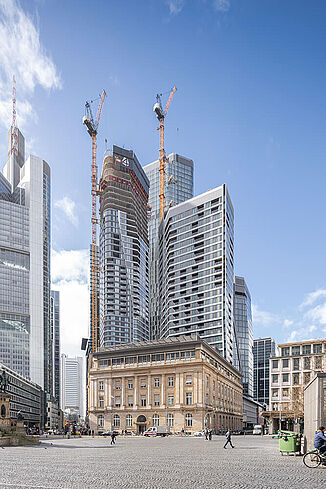 Le triangle de la Deutsche Bank, également connu sous le nom de FOUR Frankfurt.