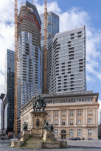 The Four, à Francfort, avec ses quatre immeubles de grande taille.