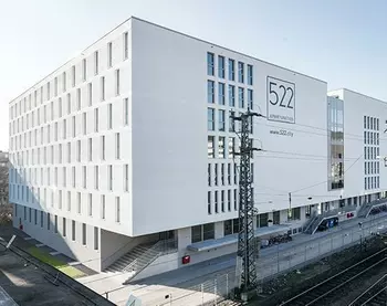 Résidence universitaire à Würzburg, directement à côté des voies ferrées.