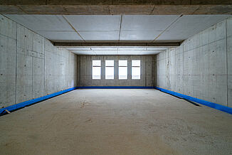 Constructions de l'espace dans l'espace dans la salle de répétition de la Haus der Musik à Siegen.