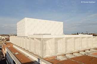 Installation technique sur le toit du Volkstheater de Munich.