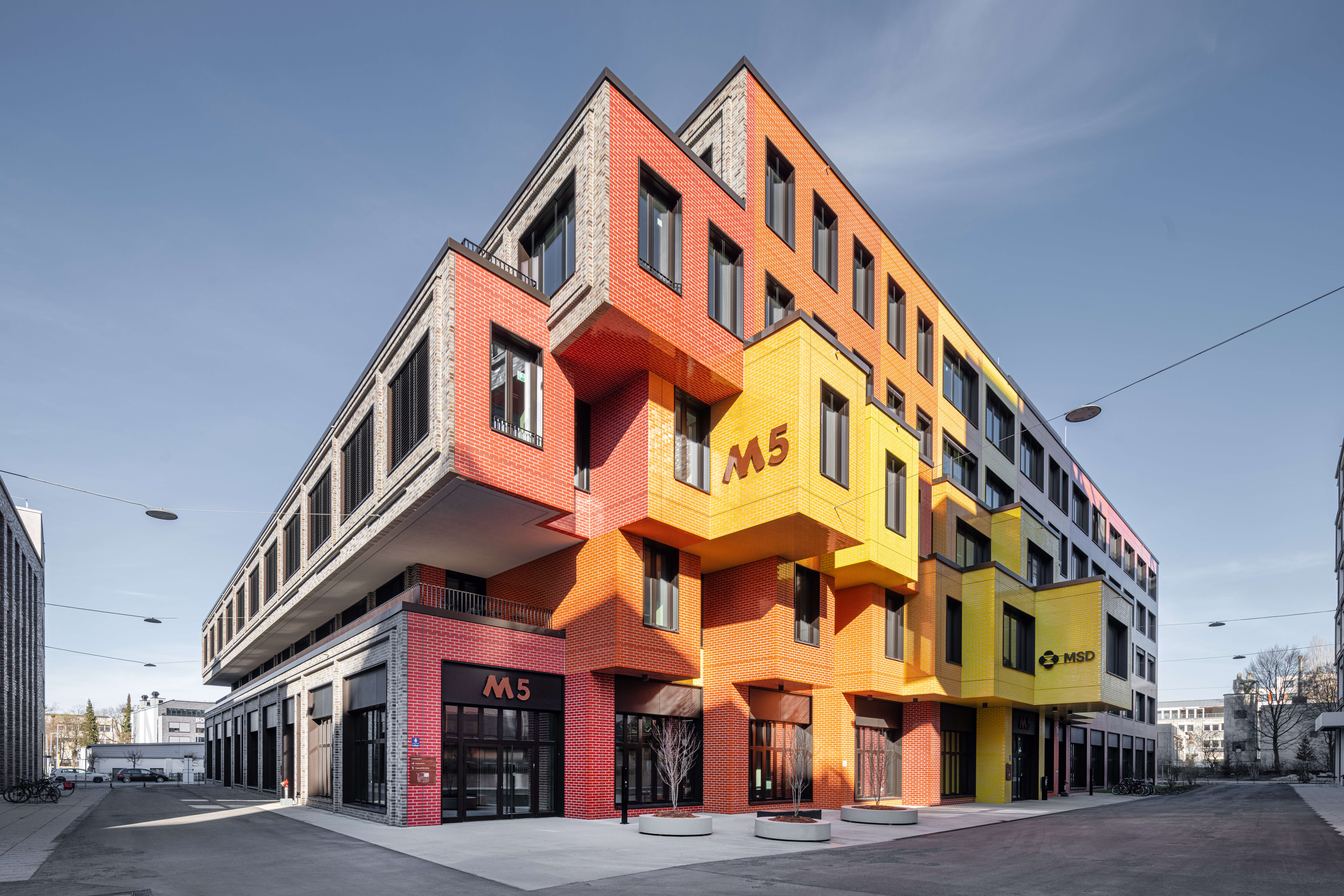 Exterior view of the M5 building of the mixed-use property die Macherei in Munich.